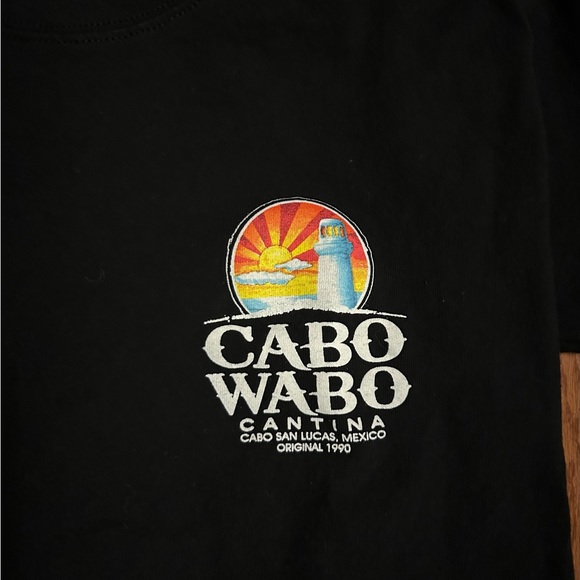 Beach look Cabo Wabo Cantina t-shirt. Size men’s small - Picture 2 of 3